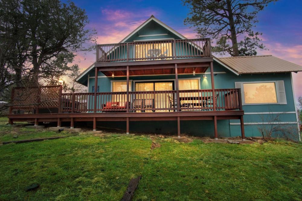 Four-Bedroom Vacation Home interior